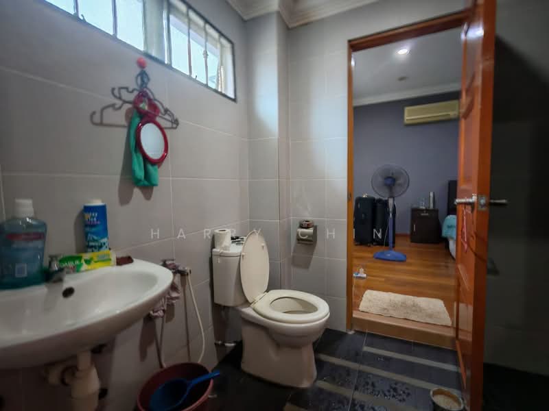 Rumah Berkembar untuk Dijual di Klang (Selangor) - Harry Chin - Bathroom - PropertyGuru.com.my