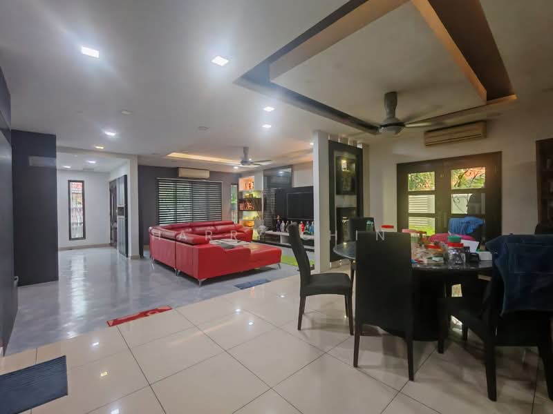Rumah Berkembar untuk Dijual di Klang (Selangor) - Harry Chin - Living Room - PropertyGuru.com.my