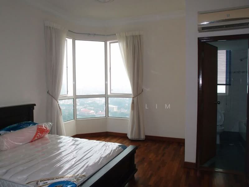 Kondominium untuk Disewa di Gurney Beach Resort - Kelvin Lim - PropertyGuru.com.my