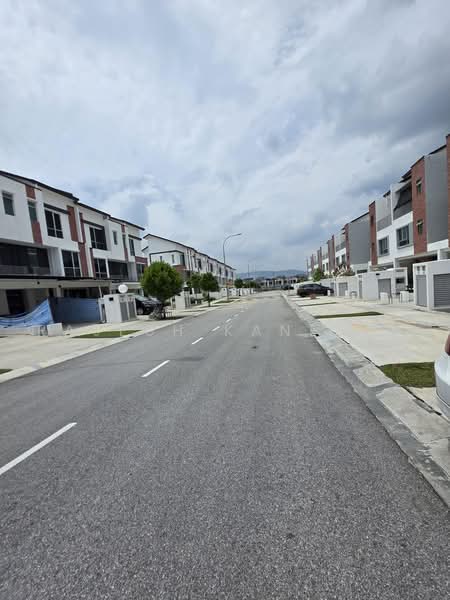 Rumah Bandar untuk Dijual di Bandar Gamuda Gardens (Rawang) - Rajesh Kanesan - Exterior - PropertyGuru.com.my
