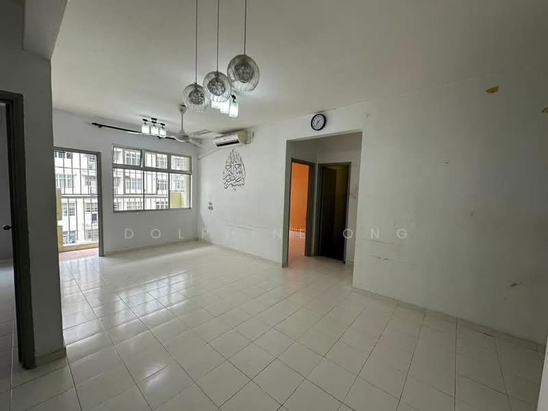 Apartment for Sale at Villa Krystal @ Bandar Selesa Jaya - Dolphine Ong - Living Room - PropertyGuru.com.my