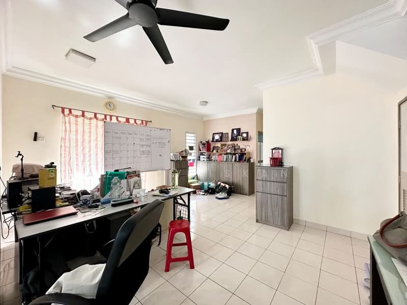 3-storey Terraced House for Sale in Taman Bukit Permata (Selayang) - Shaziery Iskandar - Study - PropertyGuru.com.my