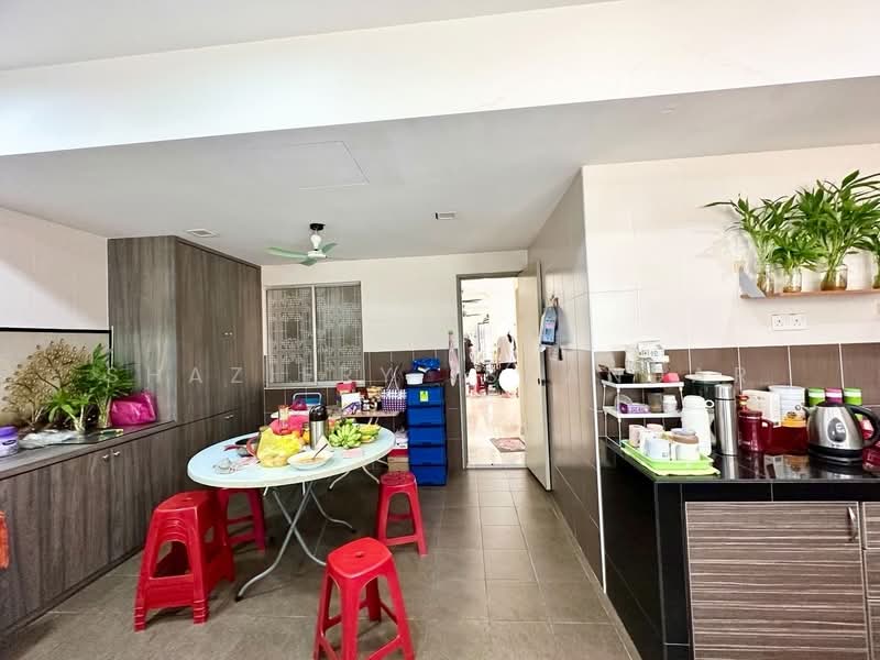 3-storey Terraced House for Sale in Taman Bukit Permata (Selayang) - Shaziery Iskandar - Kitchen - PropertyGuru.com.my
