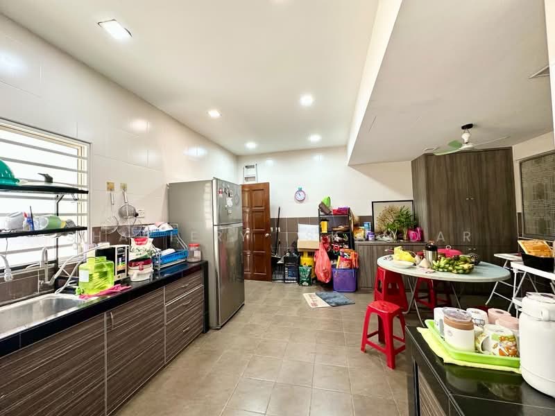 3-storey Terraced House for Sale in Taman Bukit Permata (Selayang) - Shaziery Iskandar - Kitchen - PropertyGuru.com.my