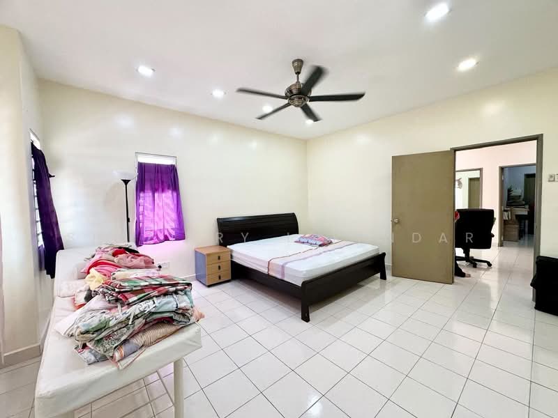 3-storey Terraced House for Sale in Taman Bukit Permata (Selayang) - Shaziery Iskandar - PropertyGuru.com.my