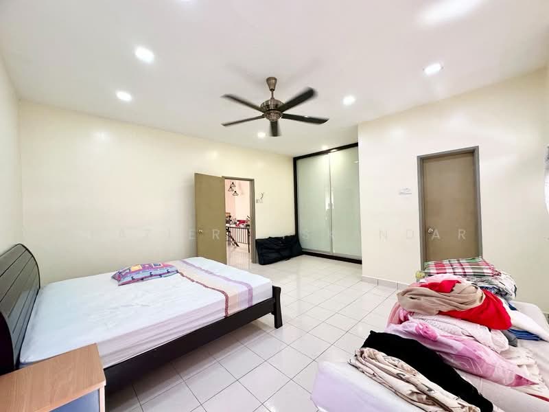 3-storey Terraced House for Sale in Taman Bukit Permata (Selayang) - Shaziery Iskandar - PropertyGuru.com.my