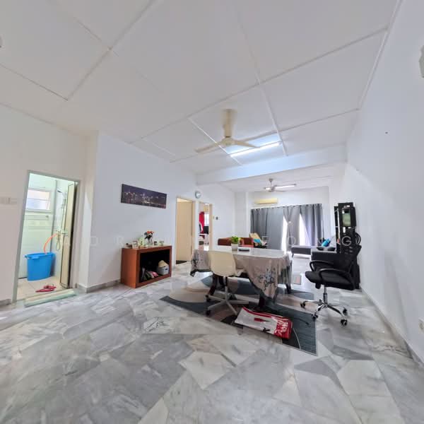 Apartment for Sale at Sri Tanjung - Adrian Leong - Living Room - PropertyGuru.com.my