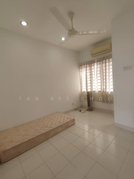 Rumah Teres 2 Tingkat untuk Dijual di TAMAN PUCHONG UTAMA (Puchong) - Tan Bee Choo - Bedroom - PropertyGuru.com.my