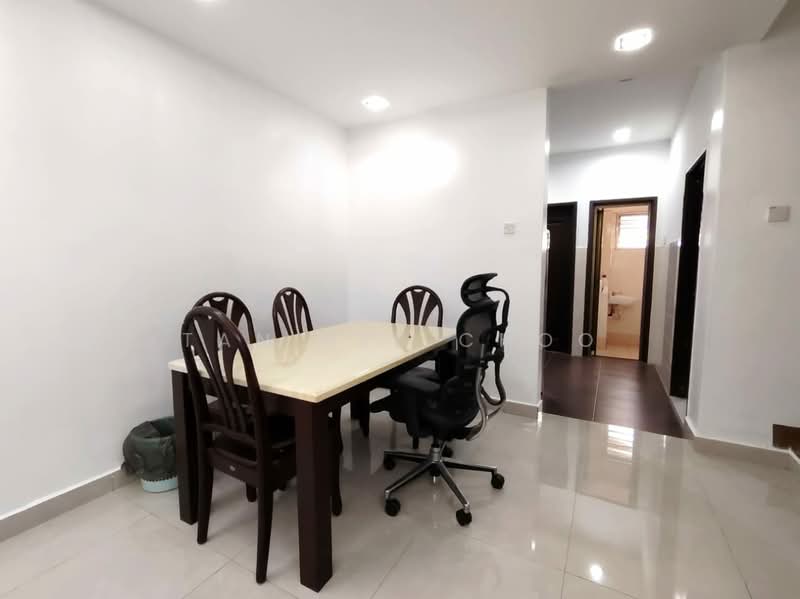 Rumah Teres 2 Tingkat untuk Dijual di TAMAN PUCHONG UTAMA (Puchong) - Tan Bee Choo - Dining Room - PropertyGuru.com.my