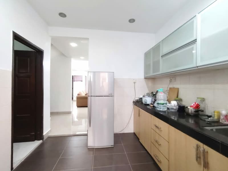 Rumah Teres 2 Tingkat untuk Dijual di TAMAN PUCHONG UTAMA (Puchong) - Tan Bee Choo - Kitchen - PropertyGuru.com.my