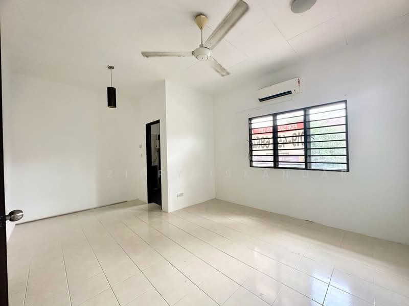 2-storey Terraced House for Sale in Taman Pinggiran Permata (Batu Caves) - Shaziery Iskandar - PropertyGuru.com.my