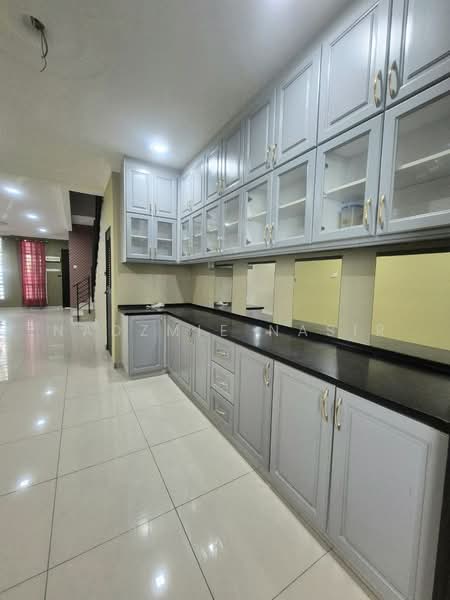 Rumah Teres 2 Tingkat untuk Dijual di Kajang (Selangor) - Nadzmie Nasir - Kitchen - PropertyGuru.com.my