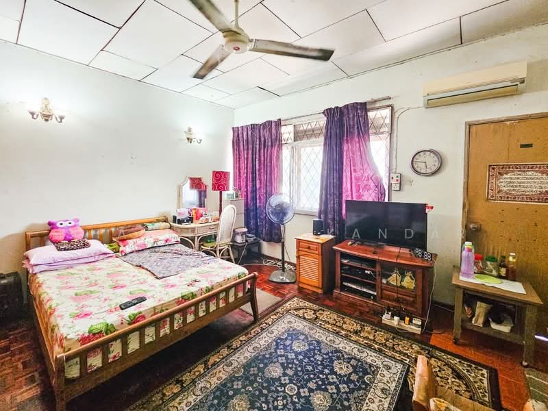 2-storey Terraced House for Sale in Au 2 (Ulu Kelang) - Shaziery Iskandar - Bedroom - PropertyGuru.com.my