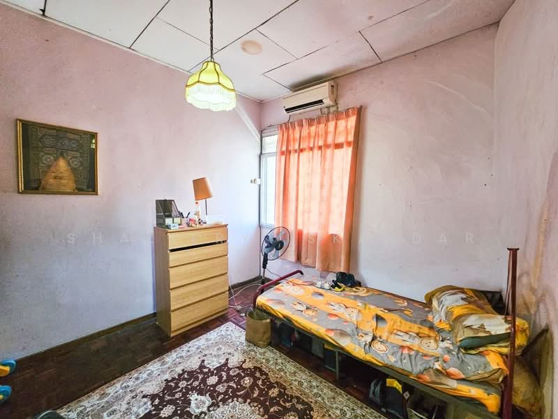 2-storey Terraced House for Sale in Au 2 (Ulu Kelang) - Shaziery Iskandar - Bedroom - PropertyGuru.com.my
