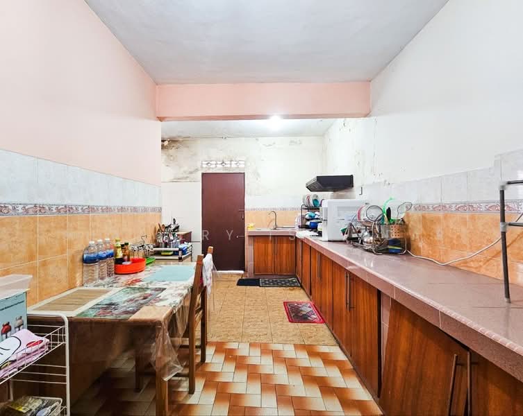 2-storey Terraced House for Sale in Au 2 (Ulu Kelang) - Shaziery Iskandar - Kitchen - PropertyGuru.com.my