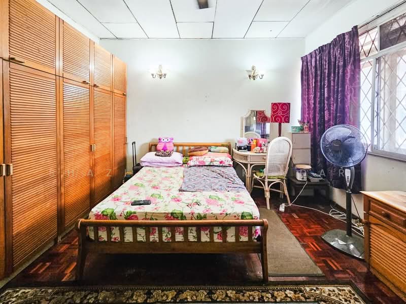 2-storey Terraced House for Sale in Au 2 (Ulu Kelang) - Shaziery Iskandar - Bedroom - PropertyGuru.com.my