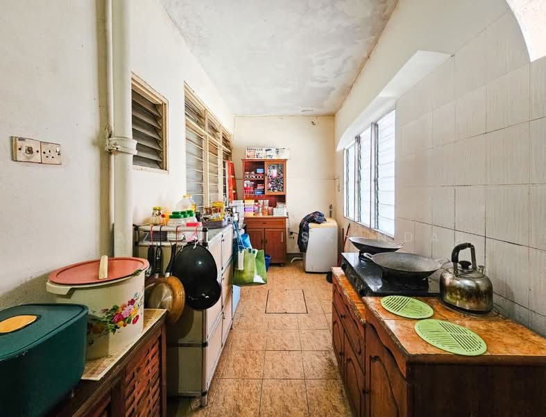 2-storey Terraced House for Sale in Au 2 (Ulu Kelang) - Shaziery Iskandar - Kitchen - PropertyGuru.com.my