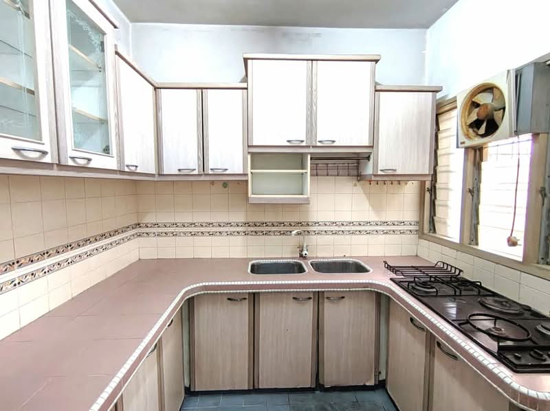 Apartment for Sale at Jasmine Court - Tan Bee Choo - Kitchen - PropertyGuru.com.my