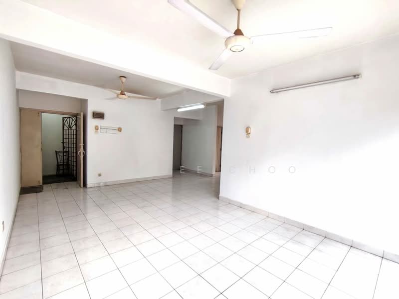Apartment for Sale at Jasmine Court - Tan Bee Choo - Living Room - PropertyGuru.com.my