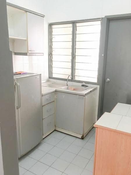 Apartment for Sale at SD Apartments - Vicky Tan - Kitchen - PropertyGuru.com.my
