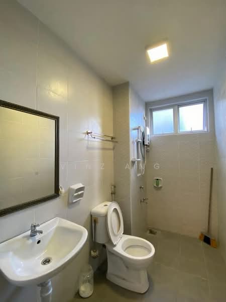 Pangsapuri untuk Disewa di Austin Suites (Permata Austin) - Vinz Ang - Bathroom - PropertyGuru.com.my