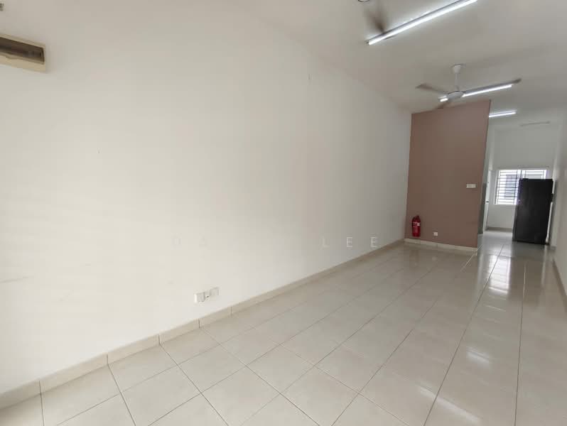 1-storey Terraced House for Sale in Rawang (Selangor) - David Lee - Living Room - PropertyGuru.com.my