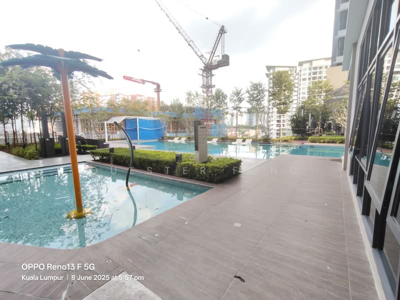 Kondominium untuk Disewa di Kuchai Sentral - Quester Fong - Pool - PropertyGuru.com.my