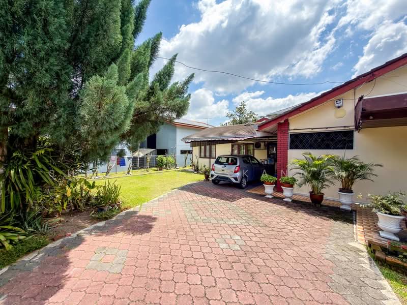Bungalow House untuk Dijual di Kampung Tunku (Petaling Jaya) - Shaziery Iskandar - Exterior - PropertyGuru.com.my