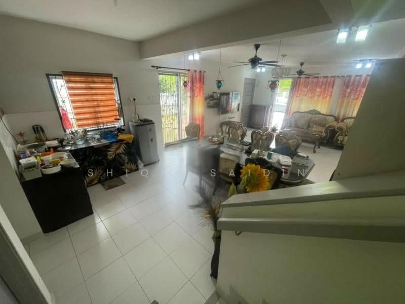 Rumah Teres 2 Tingkat untuk Dijual di Alam Suria (Puncak Alam) - Shiqin Saidin - Living Room - PropertyGuru.com.my