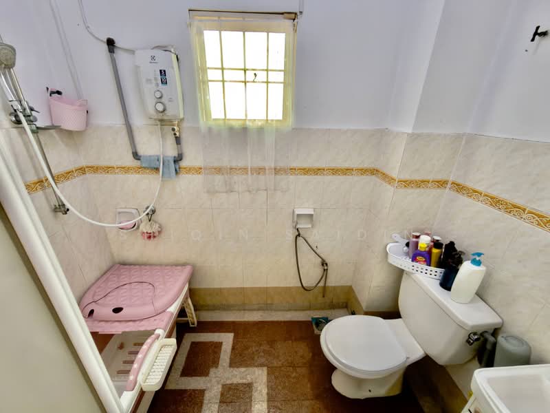 Rumah Teres 2 Tingkat untuk Dijual di Bandar Puteri Klang (Klang) - Shiqin Saidin - Bathroom - PropertyGuru.com.my