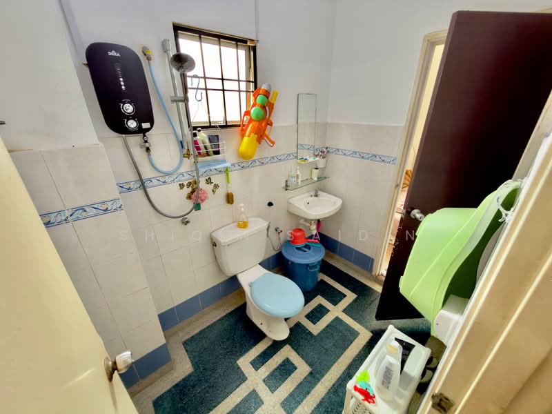 Rumah Teres 2 Tingkat untuk Dijual di Bandar Puteri Klang (Klang) - Shiqin Saidin - Bathroom - PropertyGuru.com.my