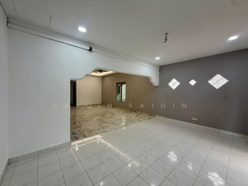 2-storey Terraced House for Sale in Bandar Tasik Puteri (Rawang) - Shiqin Saidin - Living Room - PropertyGuru.com.my