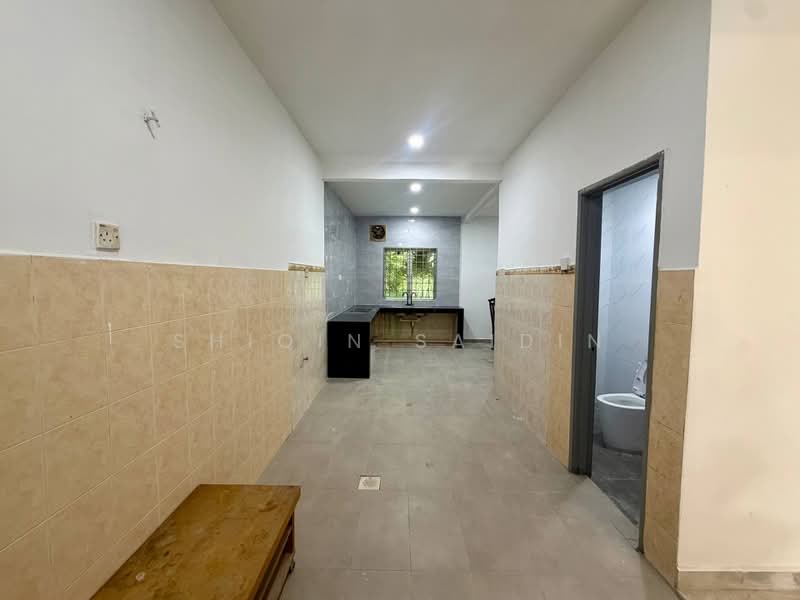 2-storey Terraced House for Sale in Bandar Tasik Puteri (Rawang) - Shiqin Saidin - Kitchen - PropertyGuru.com.my