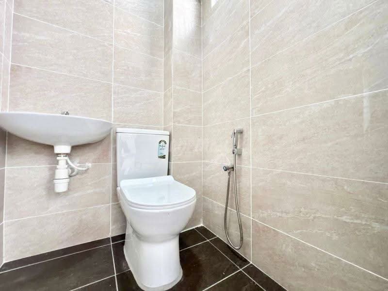 Semi-Detached House for Sale in Seksyen U15 (Shah Alam) - Shiqin Saidin - Bathroom - PropertyGuru.com.my