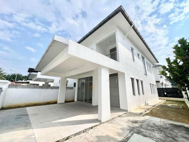 Semi-Detached House for Sale in Seksyen U15 (Shah Alam) - Shiqin Saidin - Exterior - PropertyGuru.com.my