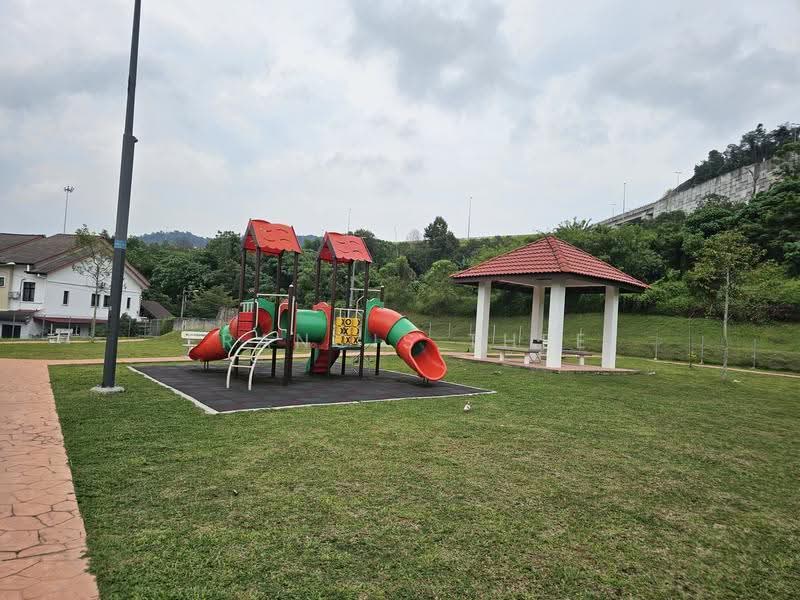 Rumah Teres 2-Tingkat untuk Dijual di Taman Puncak Saujana (Kajang) - Francis Thee - PropertyGuru.com.my