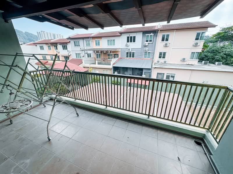 Rumah Berkembar untuk Dijual di Taman Indah Gemilang 1 (Batu Caves) - AimiRahim Hartanah - Balcony - PropertyGuru.com.my