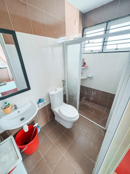 Rumah Berkembar untuk Dijual di Taman Indah Gemilang 1 (Batu Caves) - AimiRahim Hartanah - Bathroom - PropertyGuru.com.my