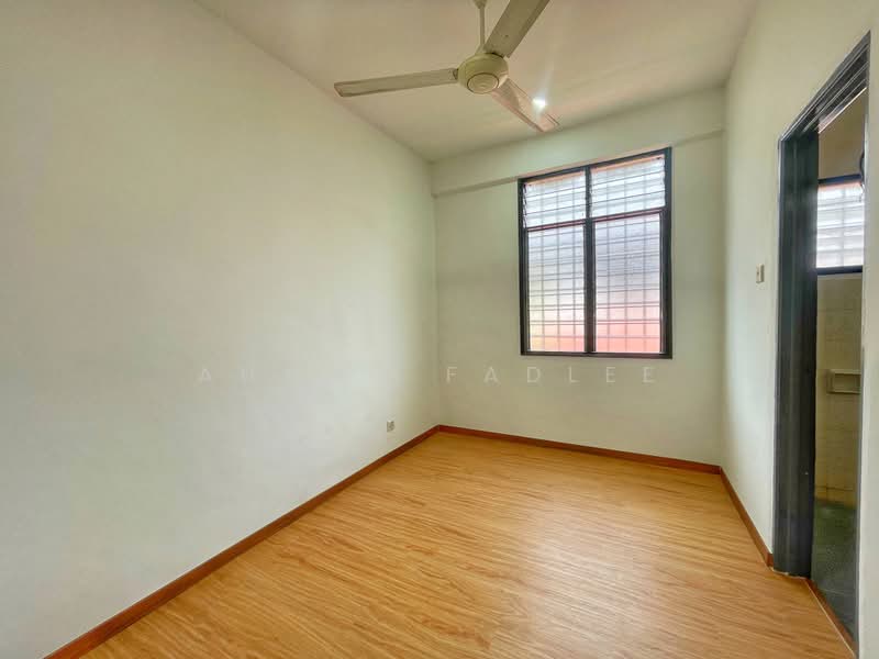 2-storey Terraced House for Sale in Bandar Mahkota Banting (Tanjong Duabelas) - Ahmad Fadlee - PropertyGuru.com.my