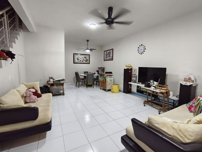 Rumah Teres 2 Tingkat untuk Dijual di Taman Setia Indah (Tebrau) - Anson Chua - Living Room - PropertyGuru.com.my