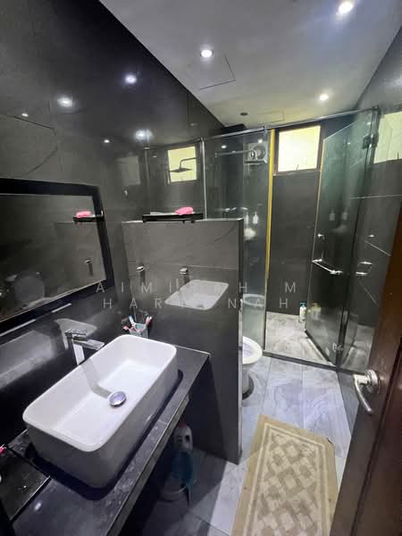 Rumah Berkembar untuk Dijual di Taman Melawati (Ulu Kelang) - AimiRahim Hartanah - Bathroom - PropertyGuru.com.my