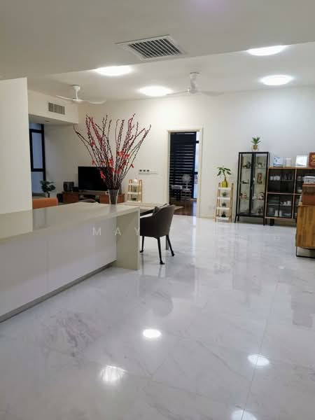 Kondominium untuk Dijual di Setia V Residences - May Tan - Living Room - PropertyGuru.com.my