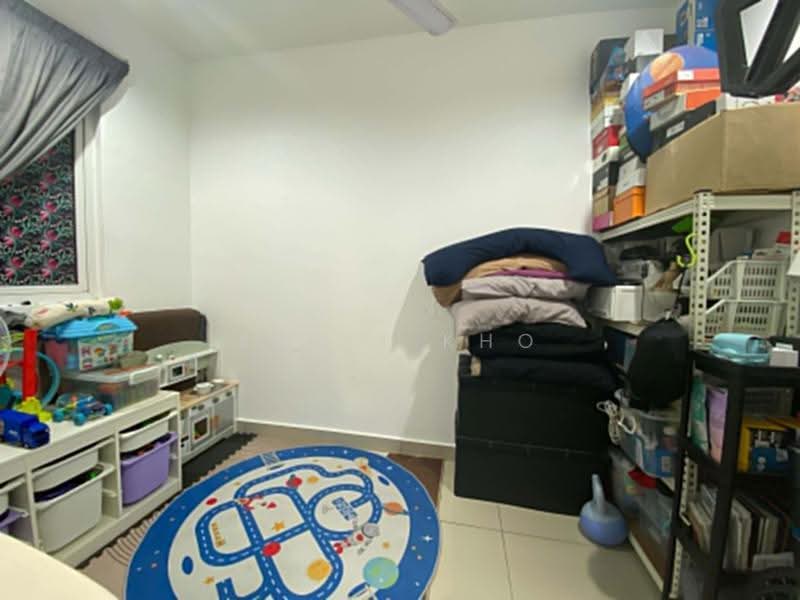 Kediaman Servis untuk Dijual di V-Residensi 2 - Emily Kho - Bedroom - PropertyGuru.com.my