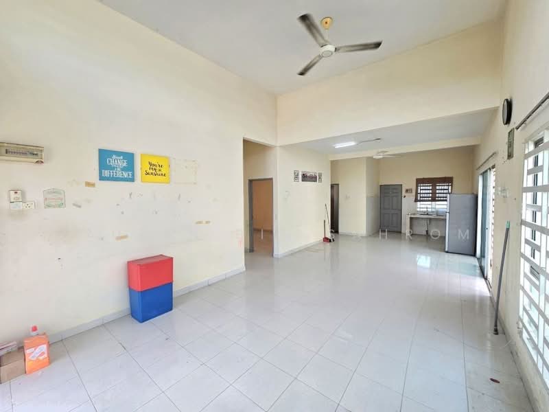 Semi-Detached House for Sale in Taman Intan Baiduri (Sepang) - Fauzan bin Sahrom - PropertyGuru.com.my