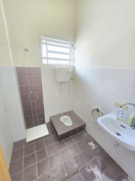 Semi-Detached House for Sale in Taman Intan Baiduri (Sepang) - Fauzan bin Sahrom - PropertyGuru.com.my