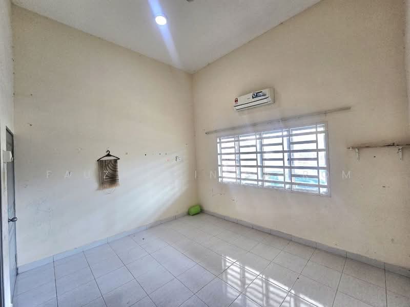Semi-Detached House for Sale in Taman Intan Baiduri (Sepang) - Fauzan bin Sahrom - PropertyGuru.com.my