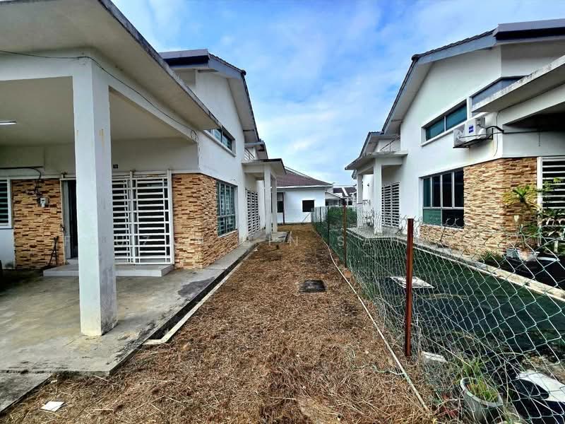 Semi-Detached House for Sale in Taman Intan Baiduri (Sepang) - Fauzan bin Sahrom - PropertyGuru.com.my