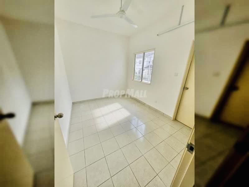 Rumah Teres untuk Disewa di Rawang (Selangor) - Erin Yusof - Bedroom - PropertyGuru.com.my