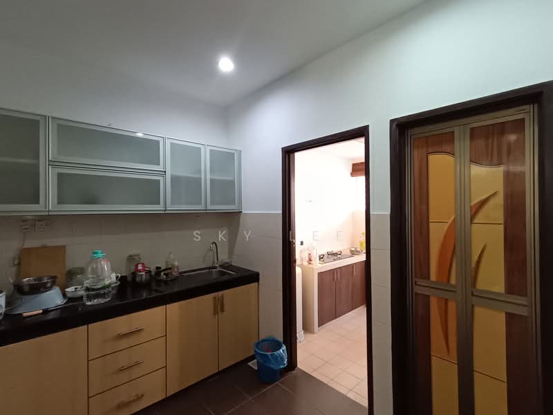 Rumah Teres 2 Tingkat untuk Dijual di TAMAN PUCHONG UTAMA (Puchong) - Sky Lee - Kitchen - PropertyGuru.com.my
