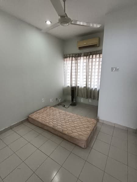 Rumah Teres 2 Tingkat untuk Dijual di TAMAN PUCHONG UTAMA (Puchong) - Sky Lee - Bedroom - PropertyGuru.com.my
